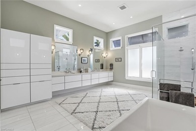 Introducing 725 Harbour Drive, ultimate luxury, situated in the - photo 19