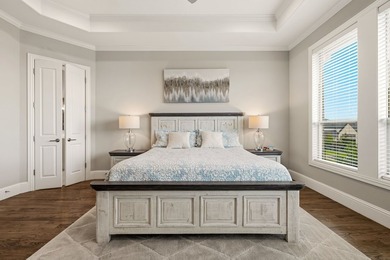 Welcome to a beautifully crafted custom home that seamlessly - photo 21
