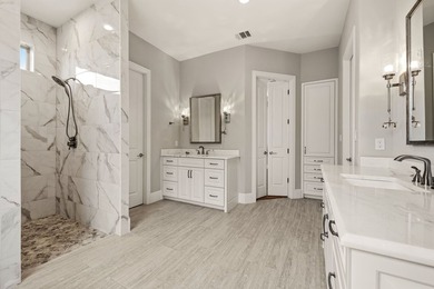 Welcome to a beautifully crafted custom home that seamlessly - photo 23