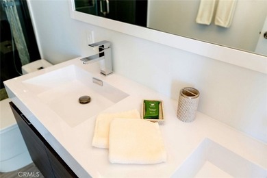 Now vacant and move-in ready, the property can be optionally - photo 27
