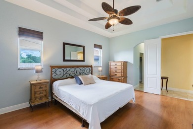 Custom-built 4-bedroom, 3.5 bathroom plus a den pool home - photo 27