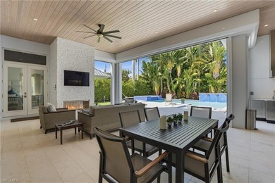 Introducing 725 Harbour Drive, ultimate luxury, situated in the - photo 32