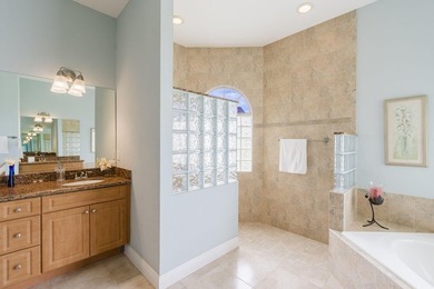 Custom-built 4-bedroom, 3.5 bathroom plus a den pool home - photo 33