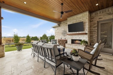 Welcome to a beautifully crafted custom home that seamlessly - photo 34