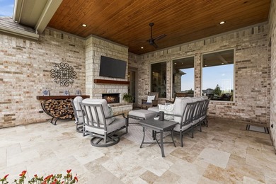 Welcome to a beautifully crafted custom home that seamlessly - photo 35