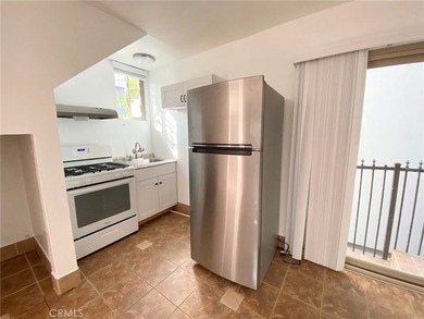Now vacant and move-in ready, the property can be optionally - photo 38