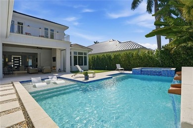 Introducing 725 Harbour Drive, ultimate luxury, situated in the - photo 38