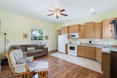 Custom-built 4-bedroom, 3.5 bathroom plus a den pool home - photo 46