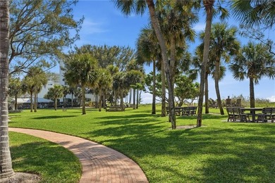 Introducing 725 Harbour Drive, ultimate luxury, situated in the - photo 50