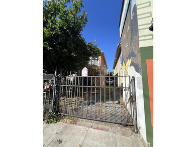 Classic Fixer with Endless Potential in Fruitvale! This home - photo 6