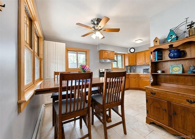 Beautiful Ranch home on a Large 1/2 arce property with mature - photo 9