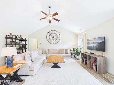 Enjoy beautiful views of Silver Lake from this well-maintained 3 - photo 7