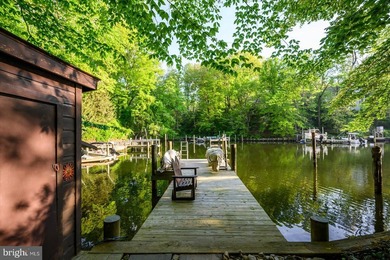 Stunning offering in gated Epping Forest! This mid-century - photo 21