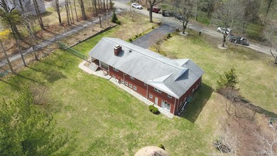Take this Amazing opportunity to live in a private neighborhood - photo 4
