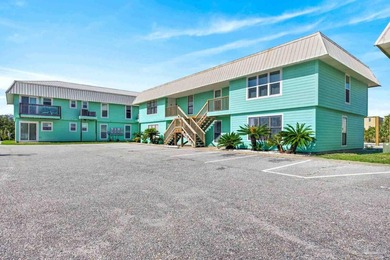 2/2 CONDO ONLY $305K - NEWLY RENOVATED - 9% NET ROIPUBLIC BEACH - photo 4