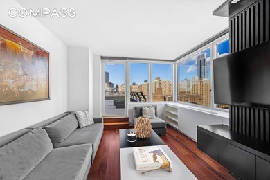 Indoor/outdoor living with sweeping Hudson River and skyline - photo 5