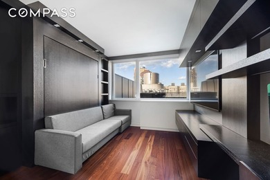 Indoor/outdoor living with sweeping Hudson River and skyline - photo 7
