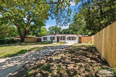 ** MOTIVATED SELLER ** Huge Price Adjustment -- Step into - photo 2