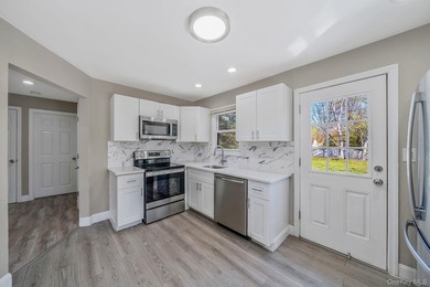 Beautiful Move-In Cape-Cod with Updated Kitchen With Lots Of - photo 3