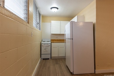 Location, location, location! One block from pristine ocean - photo 11