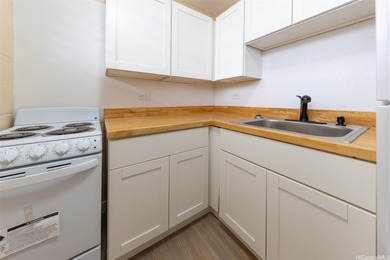 Location, location, location! One block from pristine ocean - photo 12