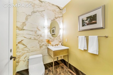 Stunning, luxurious, sun filled 4 bedroom 3.5 bath apartment - photo 16