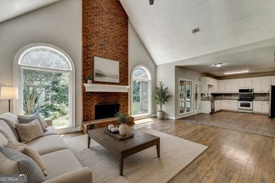 Elegant fully renovated Ranch Style house, ready to move in - photo 18