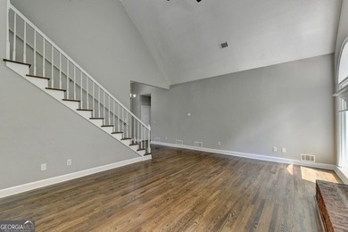 Elegant fully renovated Ranch Style house, ready to move in - photo 19