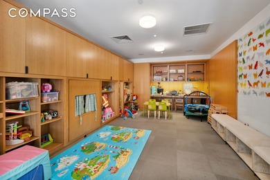 Stunning, luxurious, sun filled 4 bedroom 3.5 bath apartment - photo 20