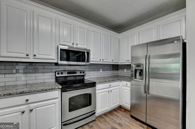Elegant fully renovated Ranch Style house, ready to move in - photo 24