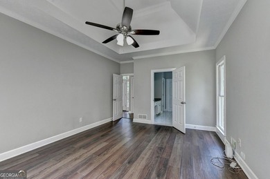 Elegant fully renovated Ranch Style house, ready to move in - photo 28