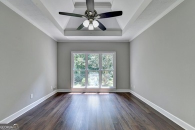 Elegant fully renovated Ranch Style house, ready to move in - photo 29