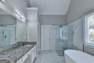Elegant fully renovated Ranch Style house, ready to move in - photo 35