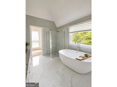 Elegant fully renovated Ranch Style house, ready to move in - photo 39