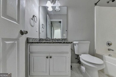 Elegant fully renovated Ranch Style house, ready to move in - photo 48