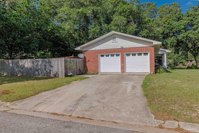 Welcome home to this charming and well maintained corner lot - photo 2