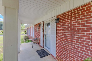 Welcome home to this charming and well maintained corner lot - photo 5