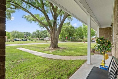 BACK ON THE MARKET AT NO FAULT TO SELLER! Explore this stunning - photo 5