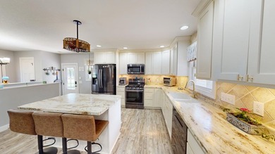 Beautifully updated 2-bedroom ranch with a fully remodeled main - photo 2