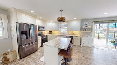 Beautifully updated 2-bedroom ranch with a fully remodeled main - photo 4