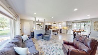 Beautifully updated 2-bedroom ranch with a fully remodeled main - photo 7