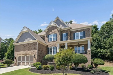 Experience elevated living in this fully renovated luxury estate - photo 2