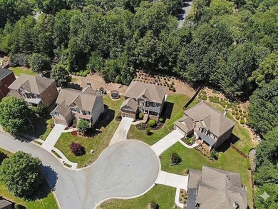 Experience elevated living in this fully renovated luxury estate - photo 3