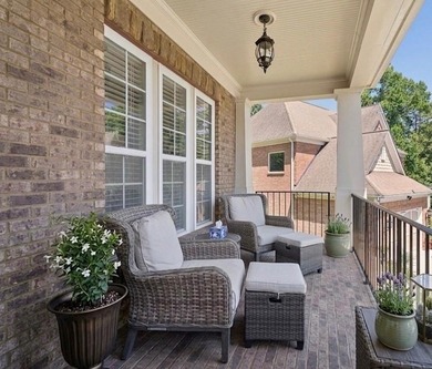 Experience elevated living in this fully renovated luxury estate - photo 4