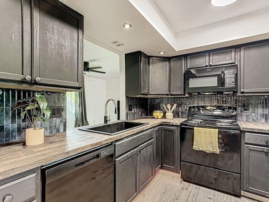 Amazing single family home less than 2 miles to UF!  Newer Roof - photo 12