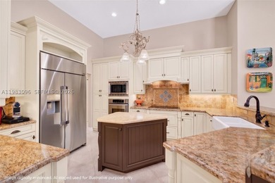 STUNNING CUSTOM HOME in Grand Palms GOLF COMMUNITY. SINGLE STORY - photo 4