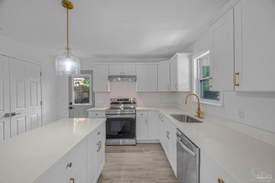Beautifully renovated and move-in ready! This stunning 4-bedroom - photo 9