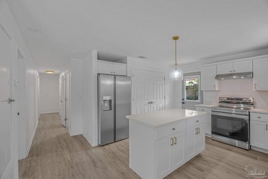 Beautifully renovated and move-in ready! This stunning 4-bedroom - photo 10