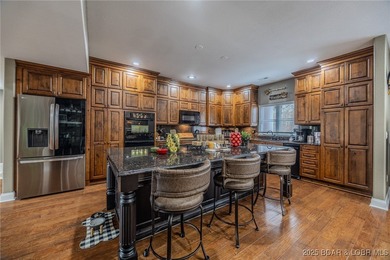 Spacious and stylish 2-story home in Horseshoe Bend on over 1