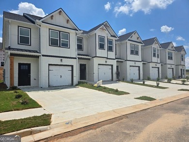 Lake Lanier Townhome/Townhouse Sale Pending in Gainesville Georgia